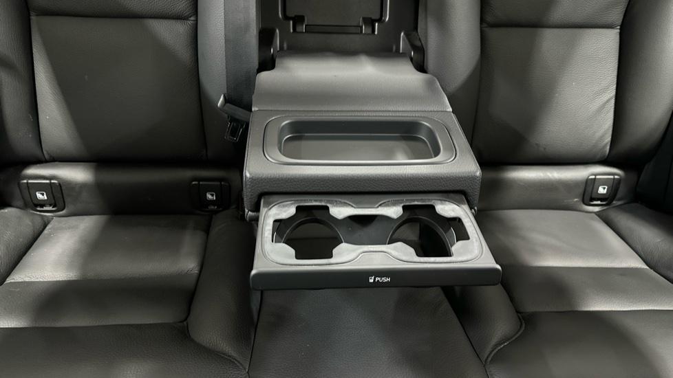 Rear Armrest/ Cup Holder