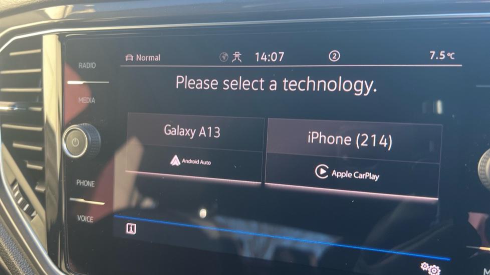 Apple Car Play & Android Auto