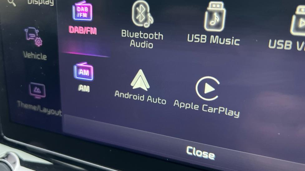 Apple Car Play & Android Auto