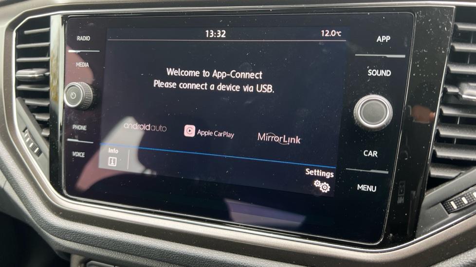 Apple Car Play & Android Auto