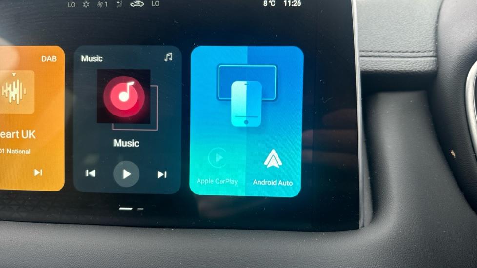 Apple Car Play & Android Auto