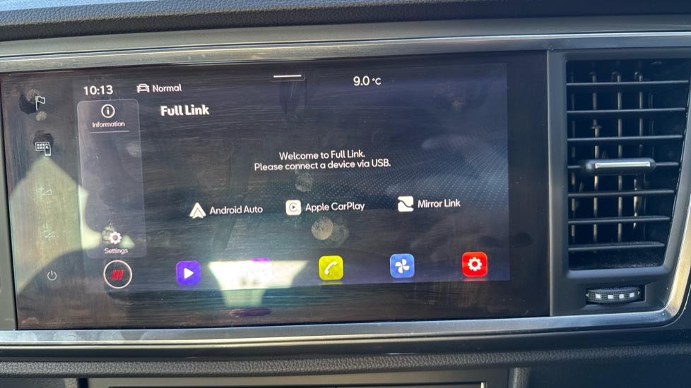 Apple Car Play & Android Auto