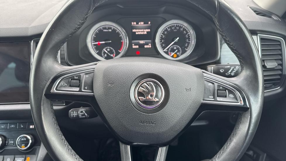 multifunctional steering wheel