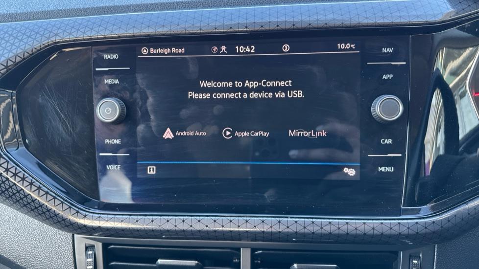 Apple Car Play & Android Auto