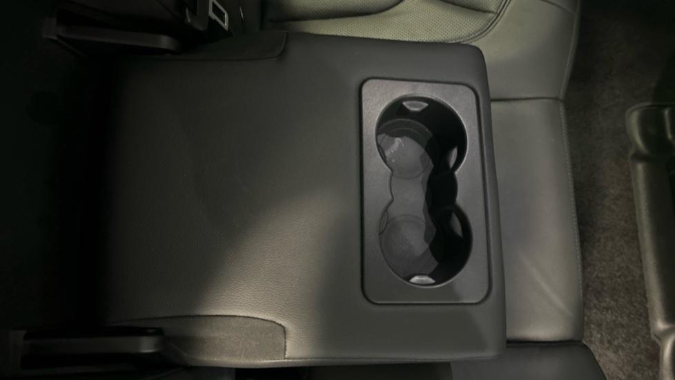 Rear Armrest/ Cup Holder