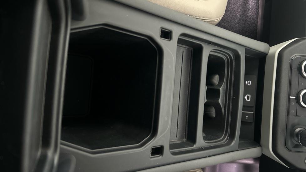 Rear Armrest/ Cup Holder