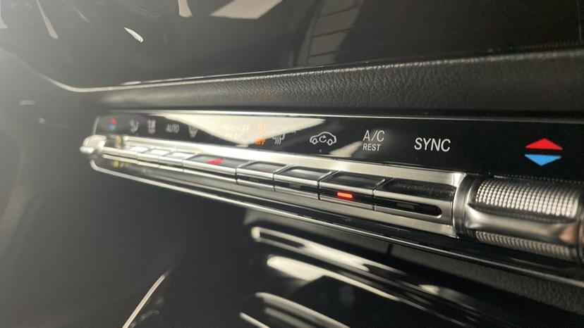 Dual climate control and air conditioning 