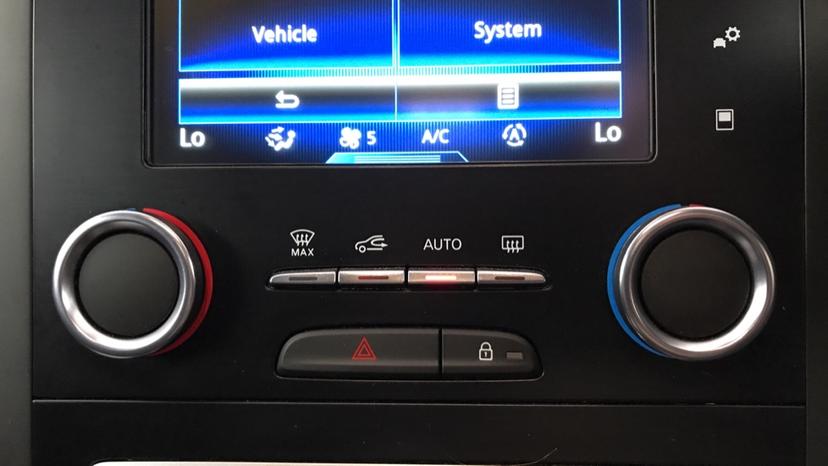 Dual Climate Control/Air Conditioning 