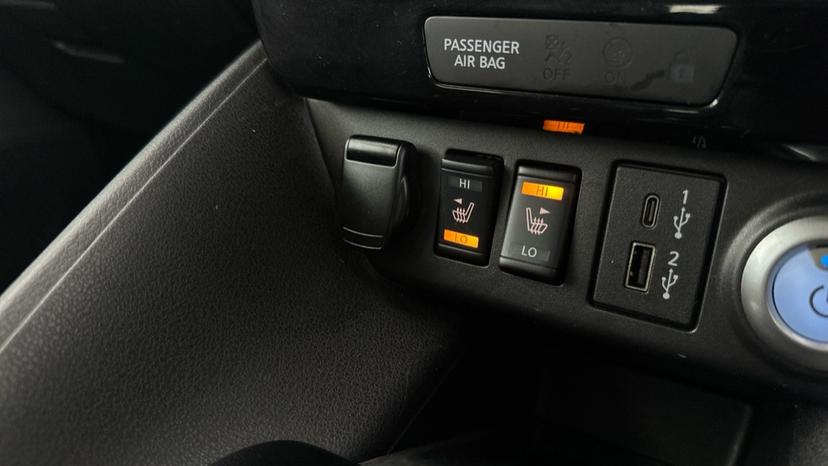 Heated / Cooling Seats