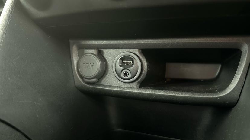 USB / AUX
