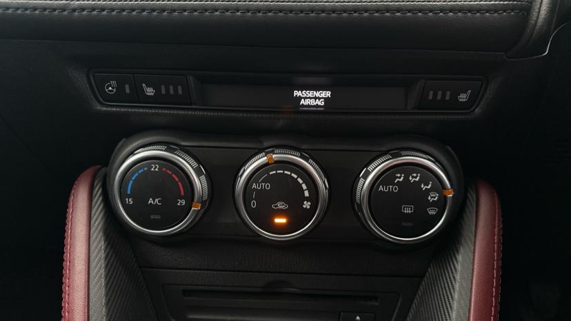 Air Conditioning / Auto Stop/Start / Heated Seats / Heated Steering Wheel 