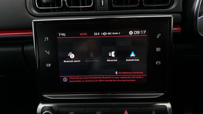 Apple CarPlay/Android Auto/Bluetooth