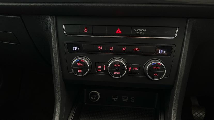 Air Conditioning /Dual Climate Control /Auto Stop/Start