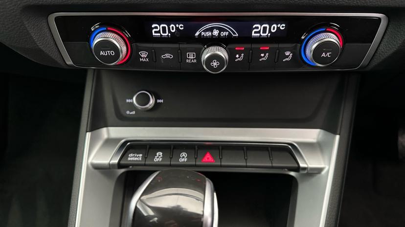 Dual Climate Control / Air Conditioning / Auto Stop/Start