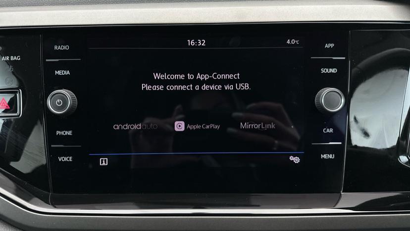 Apple CarPlay /Android Auto 