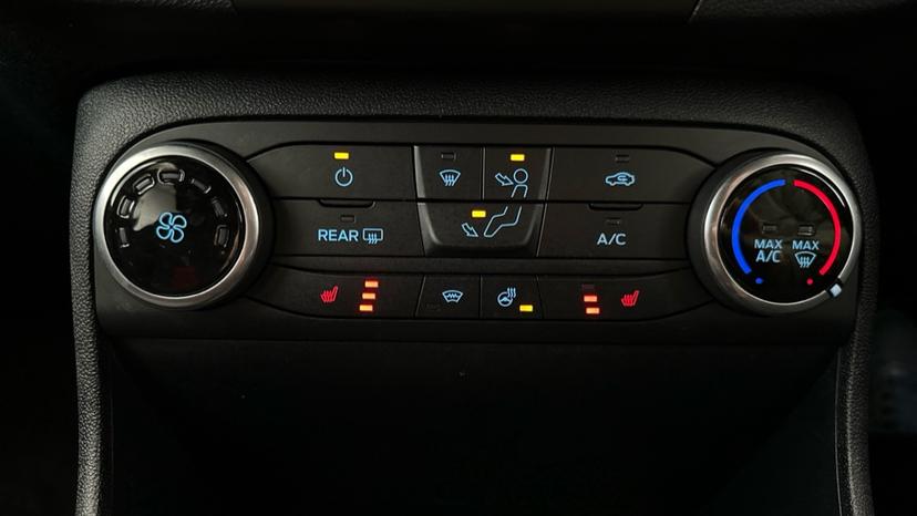 Air Conditioning /Heated Steering Wheel  /Heated Seats 