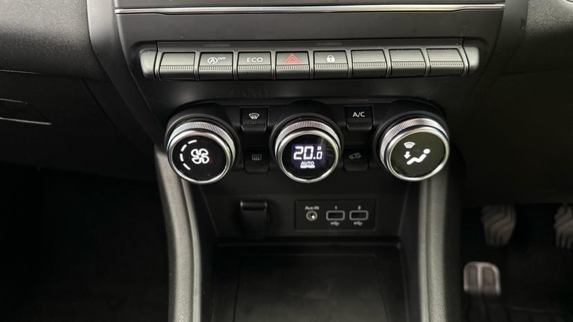 Air Conditioning / Auto Stop/Start