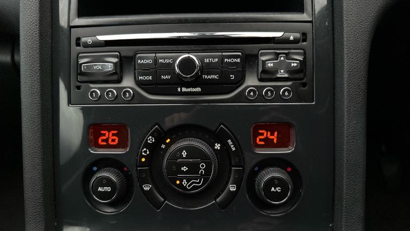 Air Conditioning / Dual Climate Control 