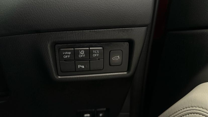 Auto Stop/Start / Lane Assist  / Electronic Boot 
