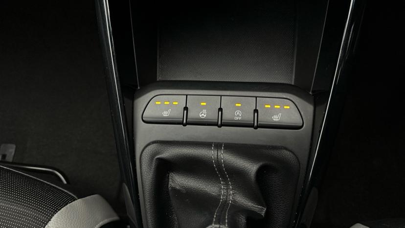 Heated Seats  / Heated Steering Wheel  / Auto Stop/Start 