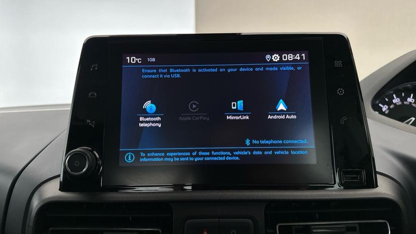 Apple CarPlay / Android Auto /Bluatooth