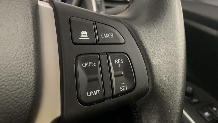 Cruise control/Speed limiter 