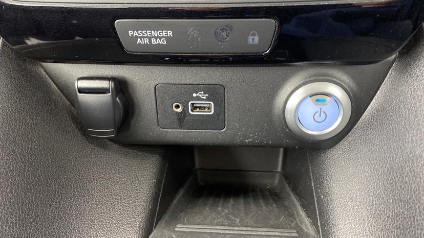 12V, USB, AUX, push button start
