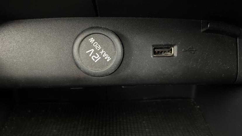 12 V, USB