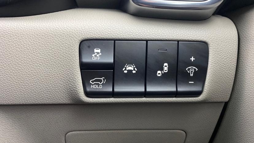 automatic boot button and lane assist 