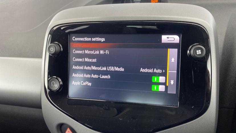 apple CarPlay and android-auto
