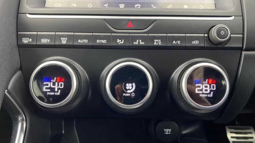 dual climate control, air conditioning heated seats