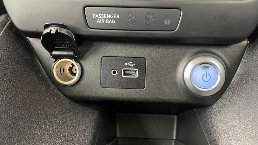 push button start, USB, aux , 12 V
