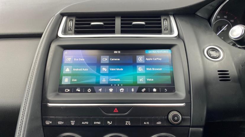 Android Auto /Apple CarPlay and voice control 