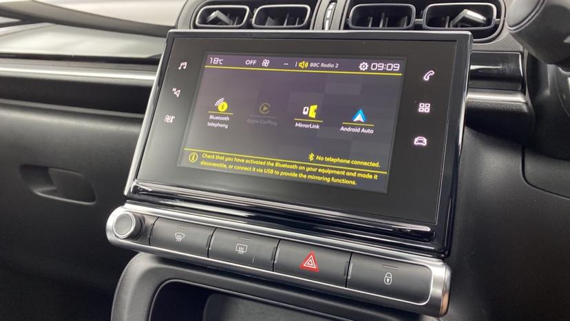 Android Auto/Apple CarPlay/Bluetooth Connectivity 