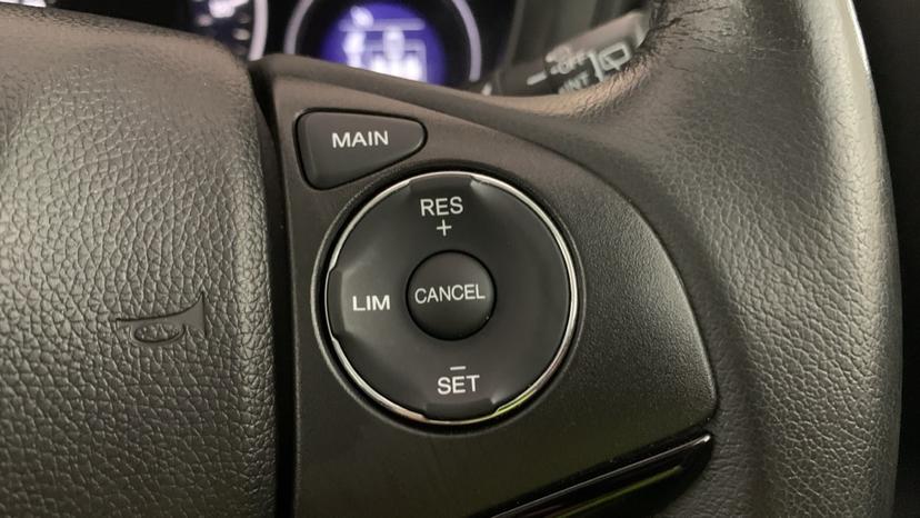 Cruise control/Speed limiter
