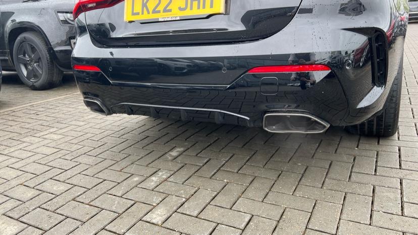 Dual outlet exhaust system 
