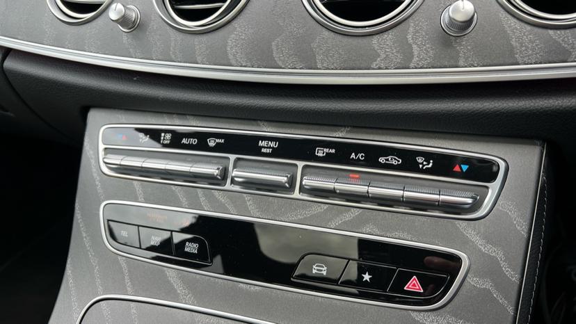 Front dual climate control 