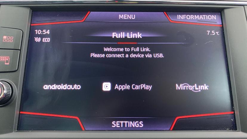 Android Auto/ CarPlay 