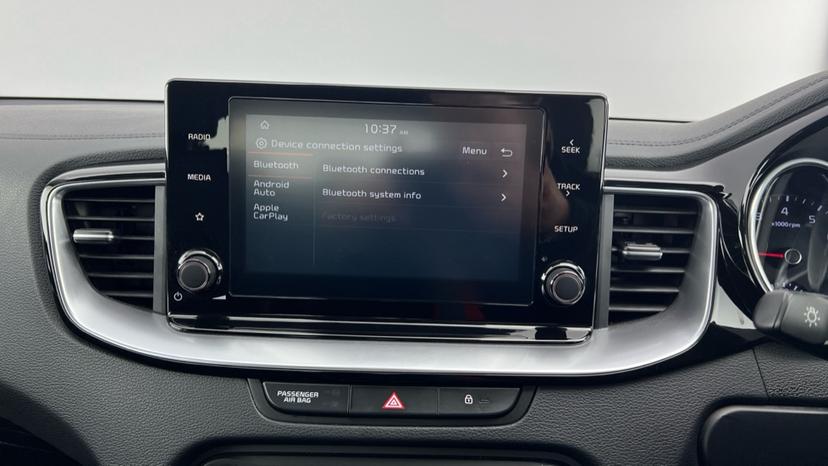 Android Auto/ Android CarPlay and Bluetooth