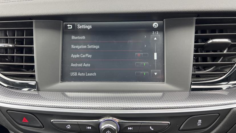 Bluetooth Apple CarPlay and Android Auto 