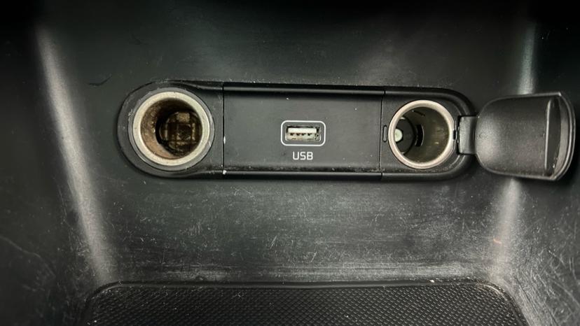 12v USB