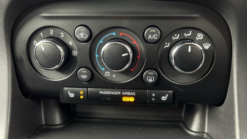 air-conditioning, heated seats