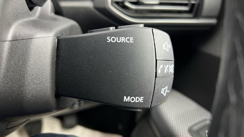 steering wheel media control