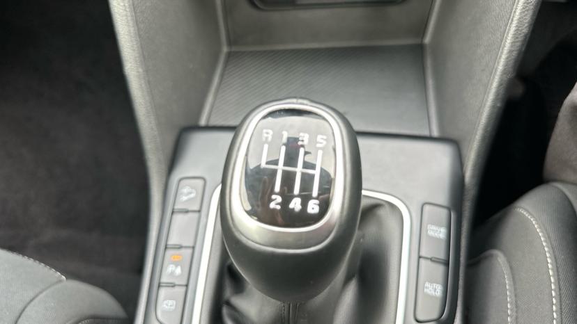 6 speed manual transmission 
