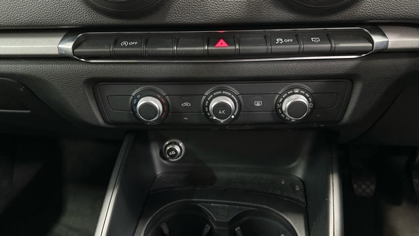 Air Conditioning / Auto Stop Start 