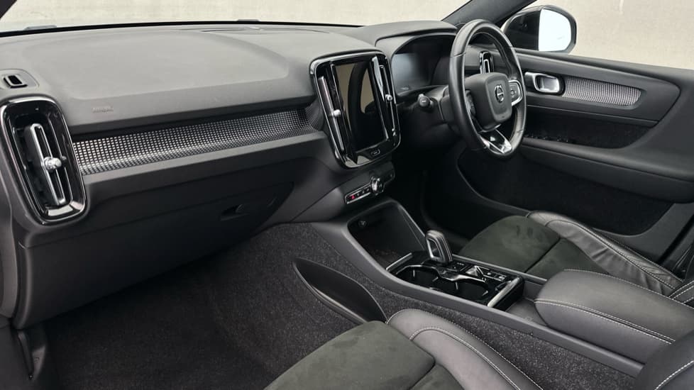 Xc40 R Design Grey Used 2021 GREY Volvo XC40 1.5 T4 Recharge PHEV R DESIGN 5dr Auto ...