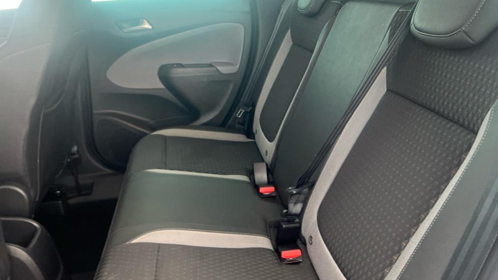 Used 2020 WHITE Vauxhall Crossland X 1 2T 130 Elite 5dr Start Stop used-2020-white-vauxhall-crossland-x-1-2t-130-elite-5dr-start-stop